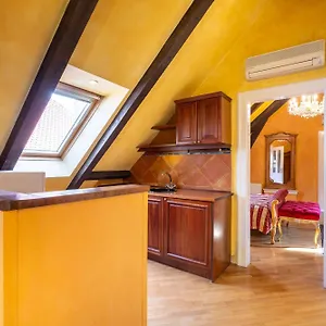 Nosticova Apartmanhotel