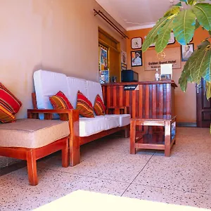 Golden Quest 5*, Entebbe Ouganda